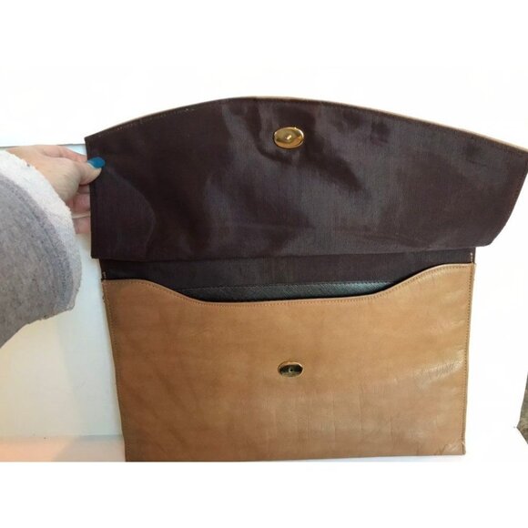 Vintage Tan Leather Flat Purse Envelop Handbag Gold Handle Brass Snap Closure - Picture 6 of 6